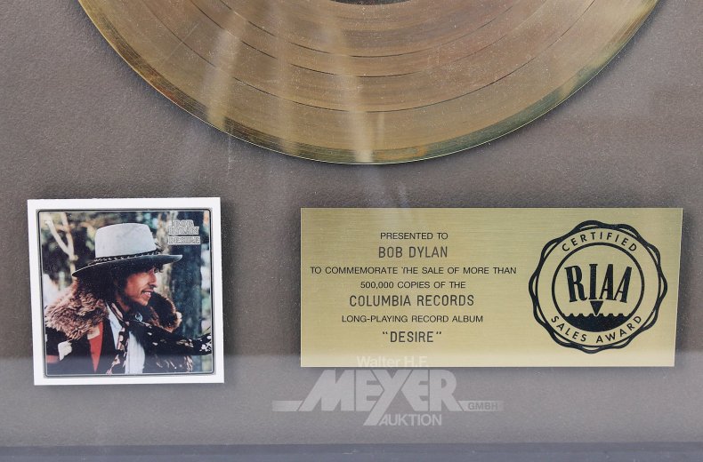 Auszeichnung RIAA 'Gold' Sales Award für das Album 'Desire' von Bob Dylan