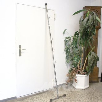 Kleiderstange zum Anlehnen