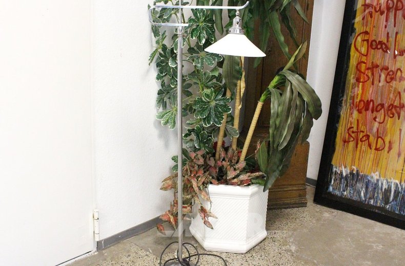 Stehlampe