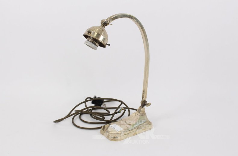 Tischlampe im Art-Déco-Stil