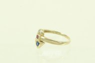 Ring mit 2 kl. Farbsteinen u. 1 Brillant