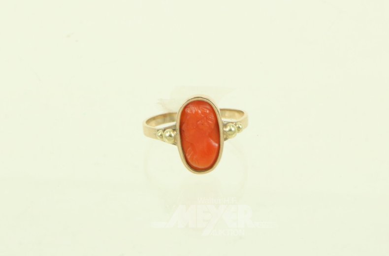 Ring mit kl. Kammee