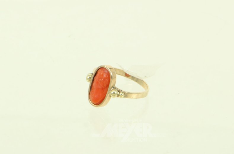 Ring mit kl. Kammee