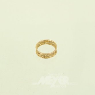 Ring mit durchbrochenem Motiv