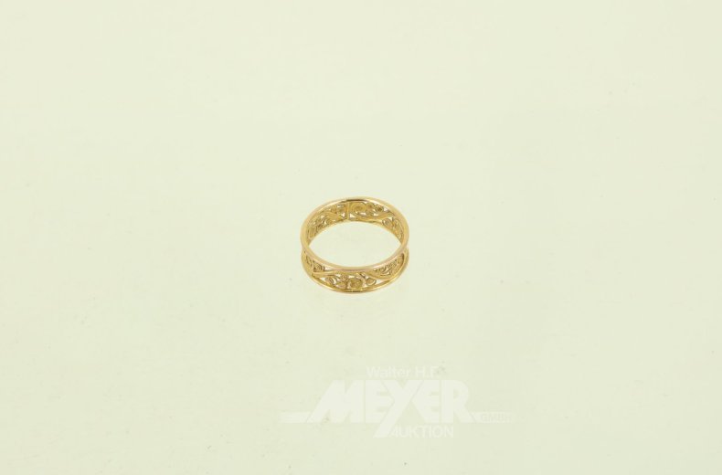 Ring mit durchbrochenem Motiv