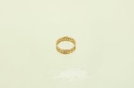 Ring mit durchbrochenem Motiv