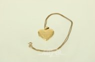 Kette in 333 GG, mit Medaillon, Herz-Form, in 750 GG