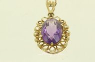 Kette mit Anhänger, besetzt mit Amethyst