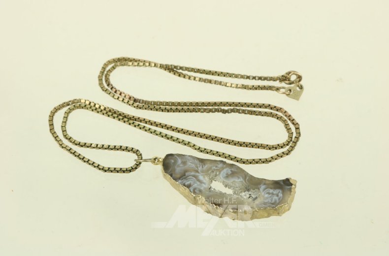 Kette in 333 GG, mit Achat-Geoden-Anhänger