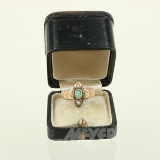 Ring mit 1 kl. Opal u. 2 kl. Perlen