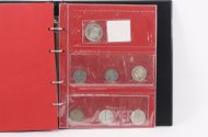 Münzalbum mit Silbermünzen