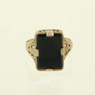 Ring mit Onyxplatte