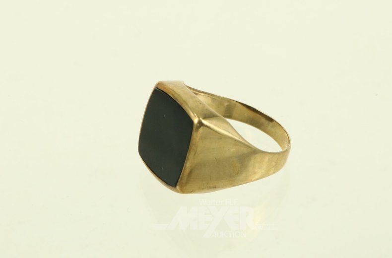 Ring mit Onyx