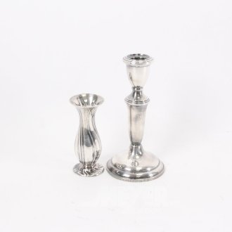 Kerzenleuchter sowie 1 kleine Vase Silber