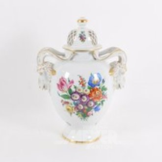 Deckelvase mit Blumendekor