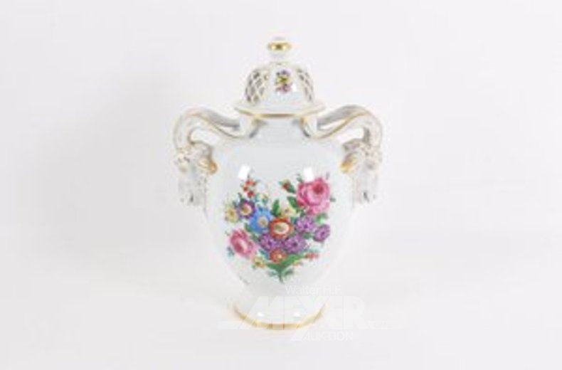 Deckelvase mit Blumendekor