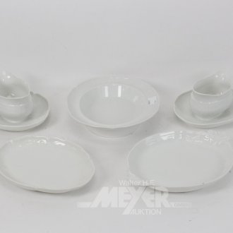 5 Porz.-Servierteile:  2 Saucieren, 3 versch. Beilagenteller