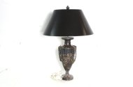 gr. neoklassiszistische Tischlampe, versilbert