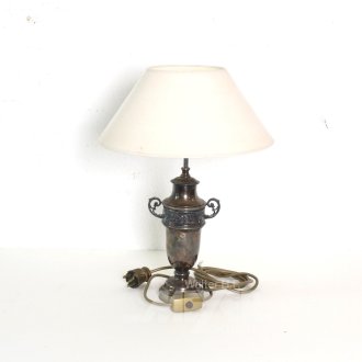 Tischlampe in franz. Urnenform
