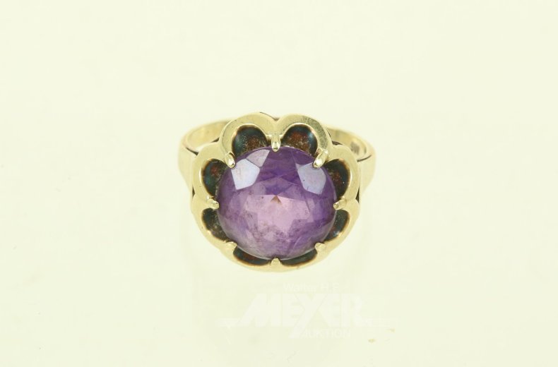 Ring mit gr. Amethyst