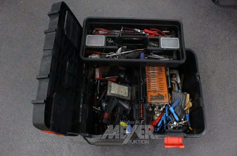 2 Werkzeugboxen mit Inhalt: