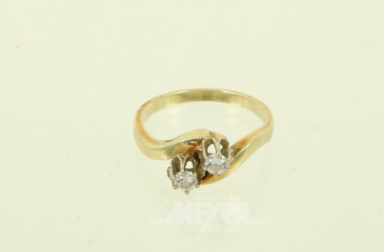 Ring mit 2 kl. Brillanten von je ca. 0,10ct