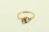 Ring mit 2 kl. Brillanten von je ca. 0,10ct
