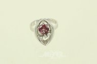 Ring mit Rodolith u. 3 kl. Brillanten