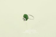 Ring mit Jade u. 2 kl. Diamanten