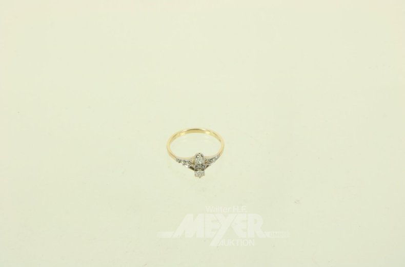 Ring mit 4 Altschliffbrillanten u. 6 Diamantrosen