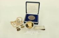 Kl. Konvolut Silber- u. Modeschmuck, sowie 2 Medaillen