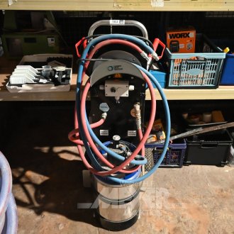 Heizwasseraufbereitungssystem auf Transportsackkarre