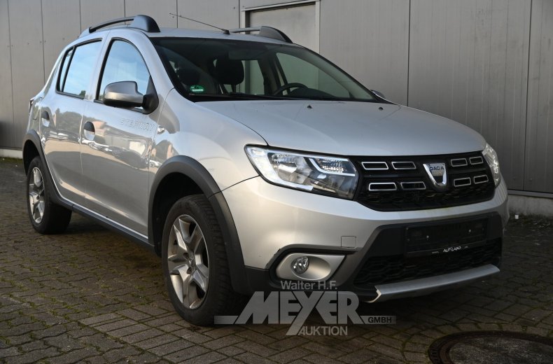 Dacia Sandero, silber