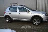 Dacia Sandero, silber