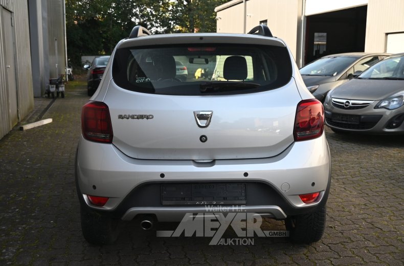 Dacia Sandero, silber