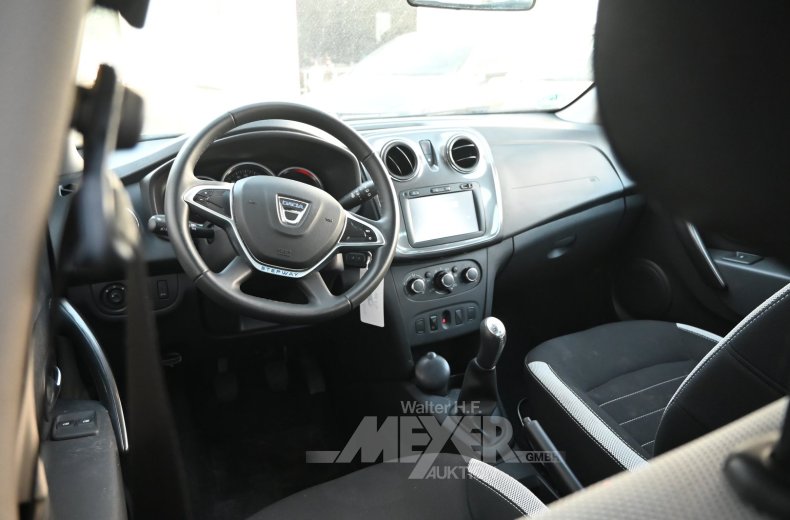 Dacia Sandero, silber