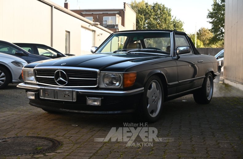 Mercedes-Benz W107 380 SL Cabrio, schwarz