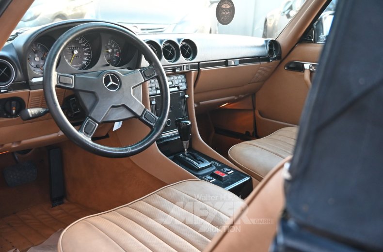 Mercedes-Benz W107 380 SL Cabrio, schwarz