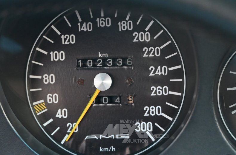 Mercedes-Benz W107 380 SL Cabrio, schwarz