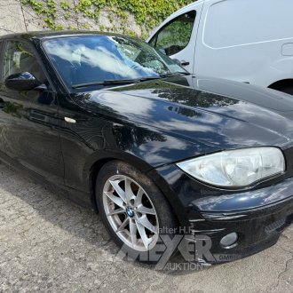 BMW 116i, schwarz