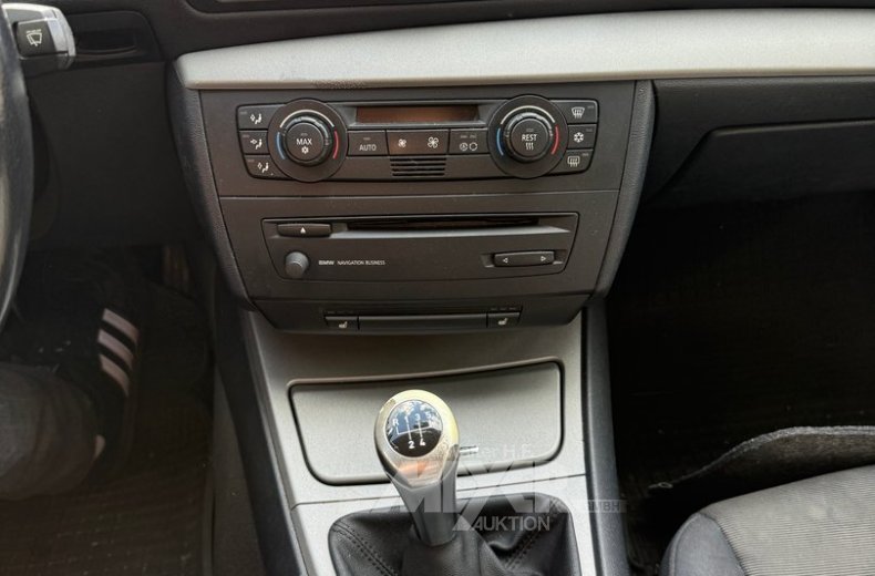 BMW 116i, schwarz