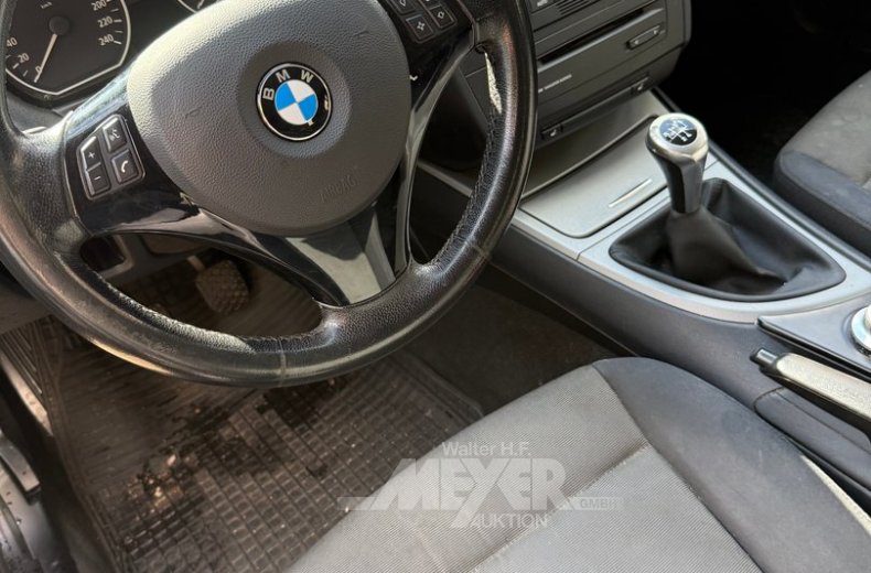 BMW 116i, schwarz