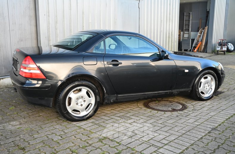 Mercedes Benz SLK 200, schwarz