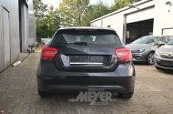 Mercedes-Benz A180, kosmosblack metallic