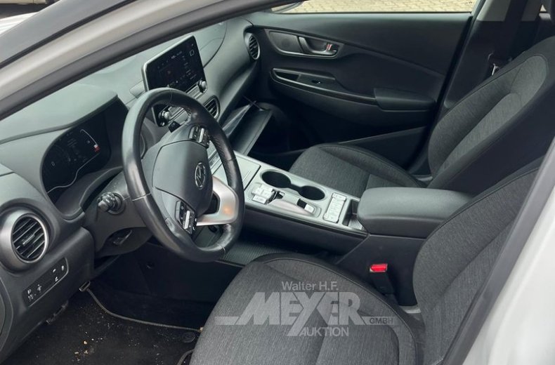 Hyundai Kona EV Style, weiß