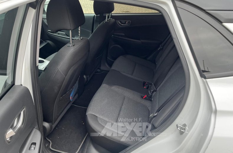 Hyundai Kona EV Style, weiß