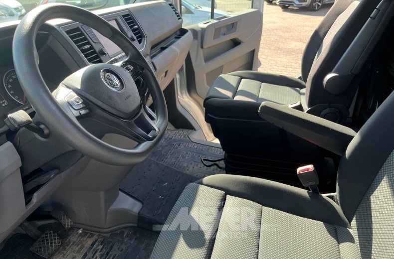 Volkswagen Crafter 30 TDI Autm. Trendline Kastenwagen, reflexsilber