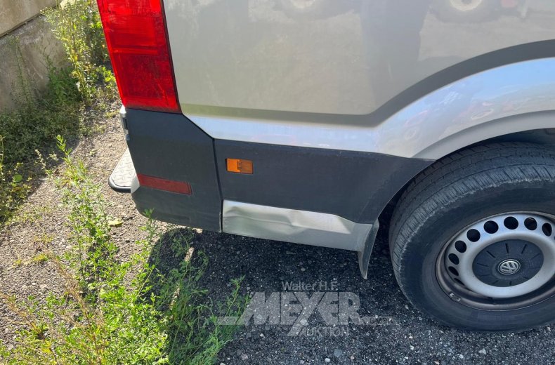 Volkswagen Crafter 30 TDI Autm. Trendline Kastenwagen, reflexsilber
