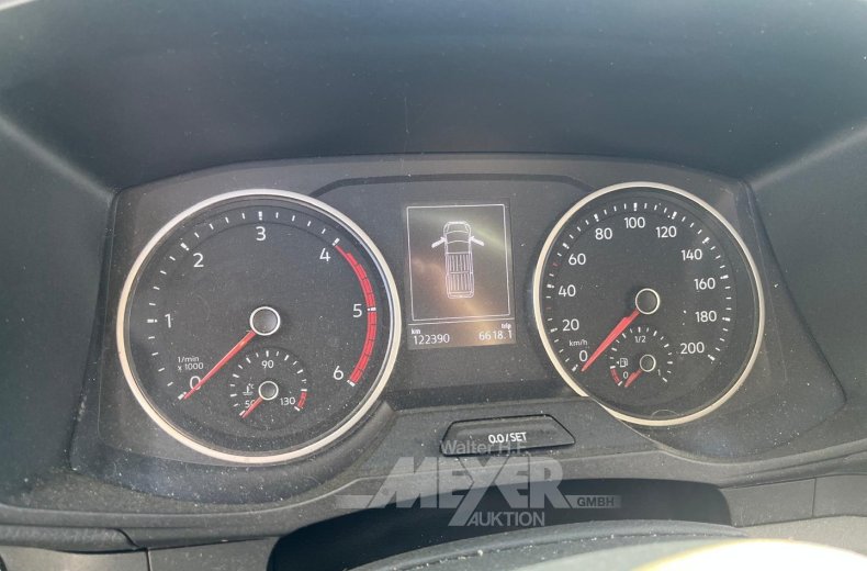 Volkswagen Crafter 30 TDI Autm. Trendline Kastenwagen, reflexsilber