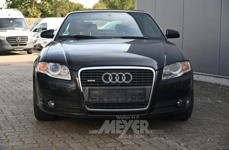 Audi A4 Cabriolet 3.2 FSI V6 Quattro, schwarz